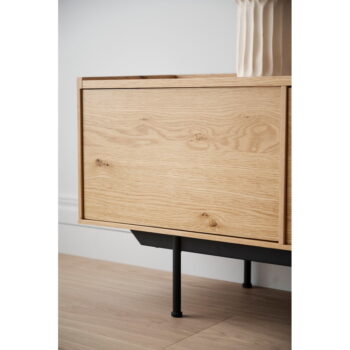 TV stolík v dekore duba v prírodnej farbe 160x56 cm Brewerton - Rowico – Obrázok 5