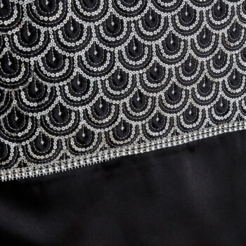 Behúň na stôl z mikrosaténu 33x180 cm Deco Sequin – Catherine Lansfield - Image 3
