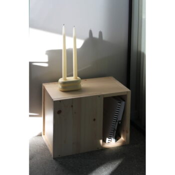 Nočný stolík z borovicového dreva v prírodnej farbe Grab It – Karup Design - Image 5