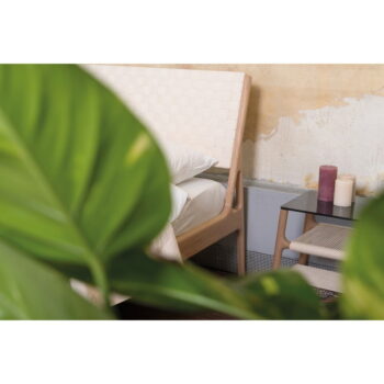 Sivá/prírodná čalúnená dvojlôžková posteľ z dubového dreva 180x200 cm Fawn - Gazzda – Obrázok 9