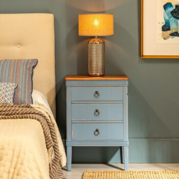 Modrý nočný stolík Shabby – Ixia - Image 6