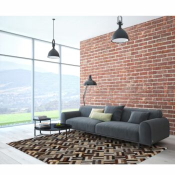 Koberec TYP 2 120x180 cm je luxusný koberec z pravej kože, ktorý sa vyrába patchworkovou technikou z hovädzej kože a podšíva plsťou. Ide o jedinečný a originálny ručne robený kožený koberec so zaujímavými geometrickými vzormi, ktoré oživia každú domácnosť. Rozmery koberca sú 120x180 cm. Výška…