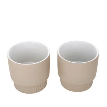 Predstavujeme vám elegantný Hlinený kvetináč Abrio, ktorý prichádza v praktickom balení dvoch kusov. Tento moderný kvetináč je ideálnym doplnkom pre váš interiér, kde dodá vašim rastlinám štýlový vzhľad a zároveň sa stane estetickým prvkom vášho domova.