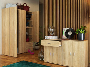 Dvojdverová komoda Adeli Typ 1 v elegantnom prevedení dub sonoma je ideálnym riešením pre tých, ktorí hľadajú praktický a moderný nábytok do interiéru. Táto komoda od značky KONDELA ponúka dostatok úložného priestoru vďaka dvom dvierkam, za ktorými sa skrýva jedna sekcia. Jej svetlá farba…