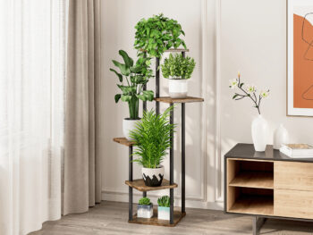 Kovový stojan na kvety Adite v elegantnej čiernej farbe s dreveným vzorom je ideálnym doplnkom pre váš interiér. Tento moderný stojan je navrhnutý tak, aby priniesol do vášho domova štýl a funkčnosť. S rozmermi 30 cm na šírku, 30 cm na hĺbku a výškou 106,5 cm poskytuje dostatok priestoru pre…