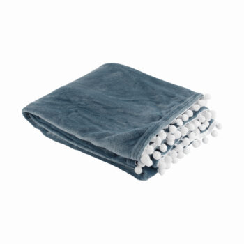 KONDELA Akra plyšová deka s brmbolcami 130x150 cm modrá – Obrázok 5