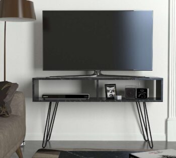 Predstavujeme ALINA, TV stolík, ktorý prináša sofistikovaný dizajn a moderné prvky do vašej obývačky. Tento úzky a elegantný nábytok kombinuje čiernu farbu s luxusným vzhľadom mramoru, čím vytvára štýlové a funkčné riešenie pre vaše multimediálne zariadenia.Detailné špecifikácieTyp tovaru: TV stolíkMateriál: Kvalitné LTD a kov, s hrúbkou materiálu 18 mm, čo zaisťuje odolnosť a dlhú životnosť.Rozmery: 120 x 68.1 x 29.5 cm, ideálny pre moderné a kompaktné obývacie priestory.Farba: Elegantná kombinácia čiernej a mramoru, ktorá dodáva priestoru luxusný a moderný vzhľad.Vybavenie: Regálka poskytuje praktický úložný priestor pre elektroniku, knihy alebo dekorácie.Vzhľad: Úzky dizajn, ktorý je ideálny pre menšie priestory alebo pre vytvorenie štýlového a diskrétneho prvku vo vašej obývačke.Počet dverí, dvierok: Bez dverí, čo umožňuje ľahký prístup a otvorený vzhľad.Dodatočné informácie: Produkt je dodávaný v demontovanom stave, čo uľahčuje transport a montáž.TV stolík ALINA je perfektnou voľbou pre tých, ktorí hľadajú moderný a funkčný nábytok s elegantným vzhľadom. Jeho kombinácia čiernej a mramorového designu prináša do vášho domova sofistikovaný štýl a praktickosť.