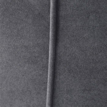 Čalúnená jednolôžková posteľ s matracom Amis 90 L v elegantnej sivej farbe je ideálnym riešením pre moderné interiéry. Táto posteľ, značky KONDELA, ponúka nielen štýlový vzhľad, ale aj praktické funkcie, ktoré ocení každý dospelý užívateľ.