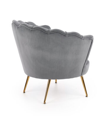 Netradičné kreslo AMORINITO vyniká zaujímavým dizajnom a romantickým prevedením. Rozmery kresla sú (ŠxHxV): 81x77x77 cm. Výška sedu je 45 cm. Je čalúnené príjemnou látkou a jeho nohy sú vyrobené z chrómovej ocele. Farebné prevedenie nadčasovej sivej príjemne dopĺňa zlatá farba nožičiek. Na…