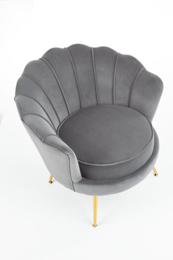 Netradičné kreslo AMORINITO vyniká zaujímavým dizajnom a romantickým prevedením. Rozmery kresla sú (ŠxHxV): 81x77x77 cm. Výška sedu je 45 cm. Je čalúnené príjemnou látkou a jeho nohy sú vyrobené z chrómovej ocele. Farebné prevedenie nadčasovej sivej príjemne dopĺňa zlatá farba nožičiek. Na…