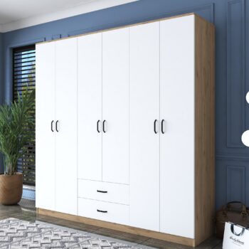 Šatníková skriňa AREA – vysoká a široká elegancia pre vašu spálňuŠatníková skriňa AREA je ideálnym riešením pre organizáciu vášho šatníka. Kombinuje moderný dizajn v bielej farbe a dekore orecha s praktickým usporiadaním, vďaka ktorému získate dostatok priestoru pre všetky vaše odevy a doplnky. Perfektná voľba pre spálne, ktoré hľadajú štýl aj funkčnosť.Hlavné vlastnosti šatníkovej skrine AREA:Materiál: melamín a VT laminát – odolný a ľahko udržiavateľný povrch.Rozmery: 210 x 210 x 51,5 cm – vysoký a široký dizajn pre maximálny úložný priestor.Farba: elegantná kombinácia bielej a orecha, ktorá sa hodí do moderných interiérov.Vybavenie:2 zásuvky na uloženie menších doplnkov alebo bielizne.3 šatníkové tyče na zavesenie oblečenia.4 police pre organizáciu zloženého oblečenia alebo krabíc.Počet dverí: 6 – ľahký prístup ku všetkým častiam skrine.Tvar: obdĺžnikový – praktický dizajn pre efektívne využitie priestoru.Hrúbka materiálu: 18 mm – pevná a stabilná konštrukcia.Možnosť pripevnenia k stene pre vyššiu stabilitu a bezpečnosť.Dodávame v demontovanom stave s prehľadným montážnym návodom.Šatníková skriňa AREA spája modernú estetiku a premyslené usporiadanie úložného priestoru. Je navrhnutá tak, aby vyhovovala všetkým vašim potrebám, a zároveň dodáva spálni štýlový a sofistikovaný vzhľad.Vylepšite svoju spálňu s priestrannou šatníkovou skriňou AREA – elegantné a praktické riešenie pre váš šatník!