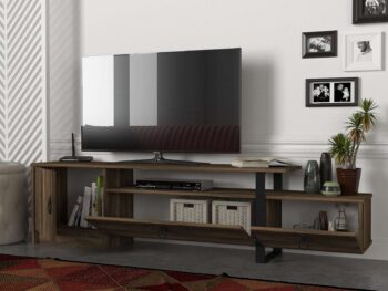Predstavujeme ASIMAR, TV stolík, ktorý kombinuje klasický štýl s modernými funkciami, ideálny pre každú obývaciu izbu. Tento kus nábytku s orechovou farbou a čistými líniami poskytuje praktické a esteticky príjemné riešenie na uloženie vašej elektroniky a ďalších predmetov.Podrobný opis produktuTyp tovaru: TV stolíkMateriál: Kvalitný LTD s hrúbkou 18 mm, ktorý zaručuje vysokú odolnosť a dlhú životnosť.Rozmery: 180 x 48 x 33 cm, poskytuje dostatok priestoru pre televíziu a ďalšie zariadenia.Farba: Teplý orechový odtieň, ktorý dodáva každému priestoru pocit elegancie a domácnosti.Vybavenie: Vybavený tromi skrinkami a regálkom, ponúka rozsiahly úložný priestor pre všetko od multimediálnych zariadení po knihy a dekorácie.Počet dverí, dvierok: Tri dvierka, čo umožňuje efektívnu organizáciu a skladovanie vašich vecí s možnosťou skrytia menej estetických predmetov.Dodatočné informácie: Produkt dodávame v demontovanom stave, čo uľahčuje jeho transport a montáž.TV stolík ASIMAR je dokonalým riešením pre tých, ktorí chcú doplniť svoju obývaciu izbu o kus nábytku, ktorý je nielen praktický, ale aj esteticky príjemný a harmonicky dopĺňa interiér. Jeho robustná konštrukcia a klasický dizajn zaistia, že bude slúžiť a zdobiť vašu domácnosť po mnoho rokov.