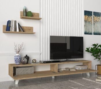 Štýlový TV stolík na nožičkách AZIA vás očarí svojim minimalistickým dizajnom a priaznivou cenou. Tento nábytok je charakteristický prírodnou kresbou dreva, ktorá je doplnená bielymi modernými nožičkami. TV skrinka poskytuje dostatok úložného priestoru vo forme skriniek s výklopom. Bonusom sú závesné police v cene, ktoré ideálne poslúžia na vystavenie dekorácií či kníh. Farebné prevedenie: sapphireRozmery TV stolíka: (š/v/h) 180 x 32,6 x 31,3 cm (ďalšie rozmery v nákrese)Dodávame v demonte.