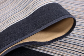 Associated Weavers, Protišmykový behúň na mieru Carnaby 97, šíre 80 cm, šedá, chodba / predsieň