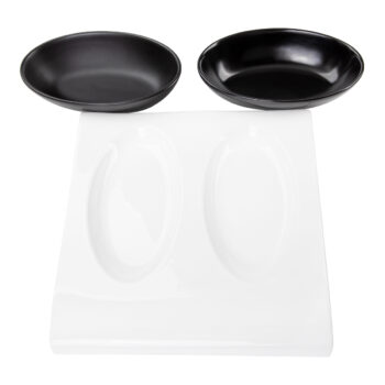 Predstavujeme vám elegantnú servírovaciu misku na podnose Baita, ktorá je dokonalým doplnkom pre každú modernú domácnosť. Táto sada obsahuje dve misky vyrobené z kvalitnej dolomitovej keramiky, ktorá zaručuje ich dlhú životnosť a odolnosť. Vďaka svojmu čierno-bielemu lesklému prevedeniu sa stane…