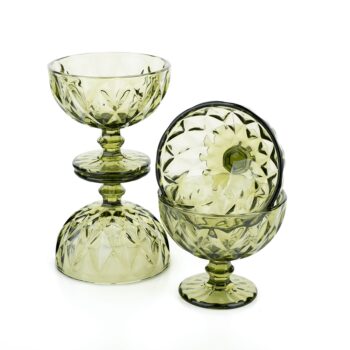 Predstavujeme vám elegantný pohár na zmrzlinu Barolo Typ 5, ktorý je ideálnym doplnkom pre každú domácnosť. Tento set obsahuje šesť kusov pohárov s objemom 300 ml, ktoré sú vyrobené z kvalitného skla a ponúkajú moderný vzhľad v sviežej zelenej farbe. Poháre sú navrhnuté tak, aby priniesli do…