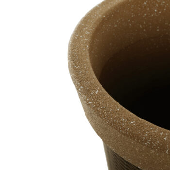 Plastový kvetináč Begon v elegantnej hnedej farbe je ideálnym riešením pre všetkých milovníkov rastlín, ktorí hľadajú moderný a praktický doplnok do svojho interiéru alebo exteriéru. Tento kvetináč od značky KONDELA sa vyznačuje jednoduchou montážou a je dodávaný už zmontovaný,…