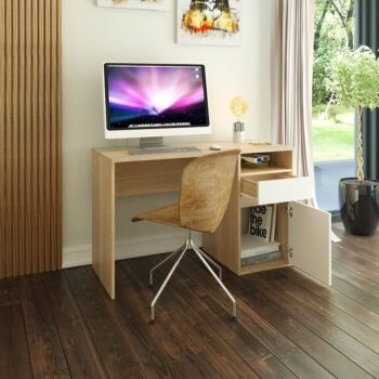 PC stôl Bili New v elegantnom farebnom prevedení dub sonoma a biela je ideálnym riešením pre moderné kancelárie aj domáce pracovné priestory. Tento stôl, vyrobený z kvalitného laminovaného DTD materiálu, ponúka nielen štýlový vzhľad, ale aj praktickosť a funkčnosť.