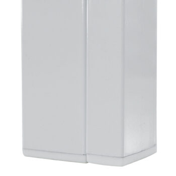 Predstavujeme vám záhradný stôl Bonto v elegantnej kombinácii farieb biela a dub, ktorý je ideálnym doplnkom pre vašu záhradu. Tento moderný stôl od značky KONDELA sa vyznačuje jednoduchým a čistým dizajnom, ktorý dokonale zapadne do akéhokoľvek vonkajšieho priestoru.