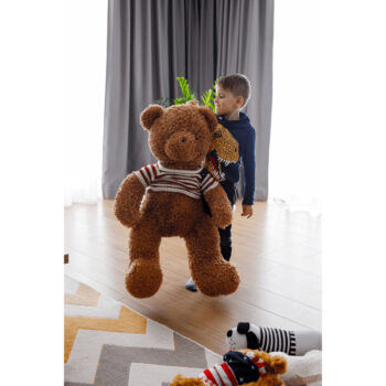 Plyšový medveď Bowen s výškou 113 cm v svetlohnedej farbe je ideálnym spoločníkom pre deti aj dospelých. Tento roztomilý medvedík od značky KONDELA prinesie do vášho interiéru kúsok radosti a pohodlia. Je vyrobený z kvalitného polyesteru, ktorý je príjemný na dotyk a zároveň odolný voči…