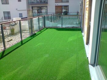 Betap, Umelá tráva vonkajší (outdoor) - neúčtujú sa zvyšky z role, spodná časť s nopmi (na pevné podklady), šíře 1,33m,1m,2m,3m,4m,na mieru, neúčtujeme odrezky, zelená
