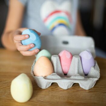Bigjigs Toys Sada farebných kried v tvare vajíčka 6 ks