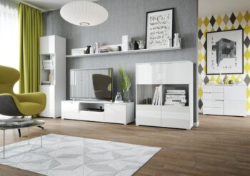 Moderná a elegantná komoda v bielom farebnom prevedení s geometrickým tvarom úchytiek. Dvojdverová komoda s 2 zásuvkami Vám poskytne dostatok úložného priestoru. Komoda je vyrobená z kvalitnej MDF dosky odolná proti poškodeniu. Farba: biela/biely lesk.Dodávame v demontovanom stave. Rozmery š/v/h 100/119/40