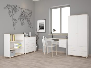 Moderná detská zostava CHILD v bielej a akáciovej farbe.Je čas na príbehy. Naša elegantná zostava do detskej izby premení priestor vášho dieťaťa vo veľkom štýle. Ukladajte hračky, hry a pomôcky do priestranných, ľahko dostupných políc, detské oblečenie do praktickej šatníkovej skrine či komody a kreslenie či písanie úloh bude zábava na modernom písacom stole. Skandi-chic dizajn v minimalistickej bielej a prírodnej farbe akácia sa hodí k väčšine dekorov.Vlastnosti:Vyrobená z drevotrieskovej dosky s povrchovou úpravou s dreveným efektom.Hmotnosť 135 kg.Zostava obsahuje: otvorený regál (80 x 100 x 40  cm)komodu so zásuvkami (80 x 84 x 40  cm)šatníkovú skriňu (80 x 180 x 50.5  cm)písací stôl (100 x 75.5 x 50  cm)V ponuke aj samostatné produkty zo sektoru CHILD, z ktorých si vyskladáte detskú zostavu presne podľa vašich predstáv.Dodávame v demonte.