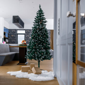 Vianočný stromček Christmas Typ 2 210 cm - zelená; Rozmery (ŠxHxV): 70x70x210 cm; Materiál: PVC / kov.