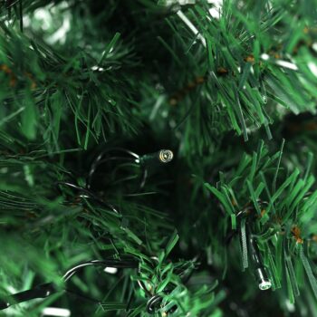 Vianočný stromček s osvetlením Christmas Typ 5 LED450 je ideálnou voľbou pre tých, ktorí hľadajú moderný a elegantný doplnok do svojho interiéru počas vianočných sviatkov. Tento stromček s výškou 180 cm a šírkou 110 cm ponúka realistický vzhľad hustého ihličia, ktoré je vyrobené…