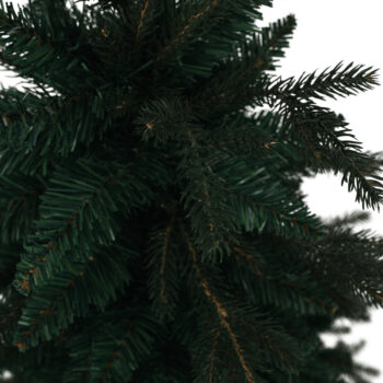 Vianočný stromček Christmas Typ 8 s výškou 140 cm je ideálnym riešením pre tých, ktorí hľadajú moderný a realistický vzhľad vianočného stromčeka. Tento model od značky KONDELA je navrhnutý tak, aby priniesol do vášho interiéru pravú sviatočnú atmosféru.