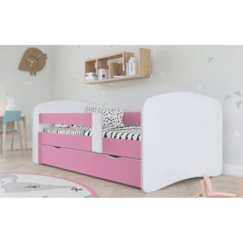 O praktické a pohodlné riešenie v detskej či študentskej izbe sa postará jednolôžková posteľ COCOLINO 90 v kombinácii bielej s ružovou farbou. Vďaka zaobleným hranám je bezpečná pre deti. Vyrobená je z aglomerovaného materiálu laminovanej drevotriesky…