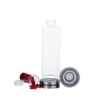 Predstavujeme vám elegantnú sklenenú fľašu s jaspisom Crystal o objeme 500 ml, ktorá je ideálnym doplnkom pre každodenné použitie v interiéri. Táto priehľadná fľaša od značky KONDELA kombinuje moderný vzhľad s praktickosťou a je vyrobená z kvalitného skla a nehrdzavejúcej ocele, čo zaručuje jej…