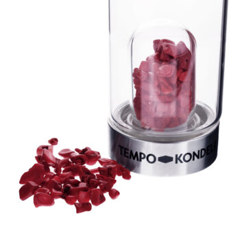 Predstavujeme vám elegantnú sklenenú fľašu s jaspisom Crystal o objeme 500 ml, ktorá je ideálnym doplnkom pre každodenné použitie v interiéri. Táto priehľadná fľaša od značky KONDELA kombinuje moderný vzhľad s praktickosťou a je vyrobená z kvalitného skla a nehrdzavejúcej ocele, čo zaručuje jej…