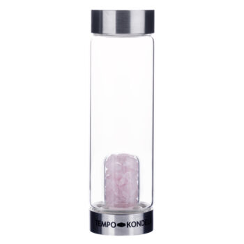 Predstavujeme vám elegantnú Sklenenú fľašu s ruženínom Crystal 500 ml, ktorá je ideálnym doplnkom pre každodenné použitie. Táto priehľadná fľaša, vyrobená z kvalitného skla a nehrdzavejúcej ocele, kombinuje moderný dizajn s praktickosťou. S objemom 0,5 litra je dostatočne veľká…