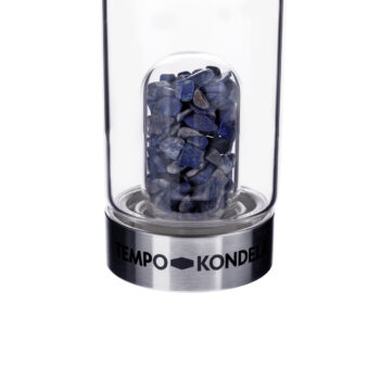 Predstavujeme vám elegantnú Sklenenú fľašu s ruženínom Crystal 500 ml, ktorá je ideálnym doplnkom pre každodenné použitie. Táto priehľadná fľaša, vyrobená z kvalitného skla a nehrdzavejúcej ocele, kombinuje moderný dizajn s praktickosťou. S objemom 0,5 litra je dostatočne veľká…