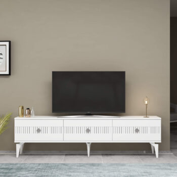 TV stolík DART - luxusný a moderný doplnok pre vašu obývaciu izbuTV stolík DART je navrhnutý pre tých, ktorí hľadajú štýlový a funkčný nábytok s luxusným vzhľadom. Tento stolík dodá vašej obývačke elegantnú a modernú atmosféru.Vyrobený z odolného LTD materiálu s hrúbkou 18 mm, stolík DART je zárukou pevnosti a dlhej životnosti. Je vybavený priestrannou skrinkou s tromi dvierkami, ktorá ponúka dostatok úložného priestoru pre vaše multimediálne zariadenia a príslušenstvo. Plastové úchytky zaisťujú ľahké otváranie a dodávajú stolíku moderný vzhľad.Hlavné vlastnosti produktu:Typ tovaru: TV stolíkVhodné do miestnosti: obývacia izbaMateriál: LTDRozmery: 44.6 x 180 x 30 cmFarba: biela + striebornáVybavenie: skrinkaŠtýl: luxusnéPočet dvierok: 3Úchytky: plastDodatočné informácie: Dodávame v demonte, plastové nožičkyTV stolík DART je dodávaný v demontovanom stave, čo uľahčuje prepravu a montáž. Plastové nožičky zaisťujú stabilitu a chránia podlahu pred poškodením.