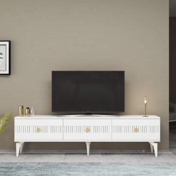 TV stolík DART - luxusný a moderný doplnok pre vašu obývaciu izbuTV stolík DART je navrhnutý pre tých, ktorí hľadajú štýlový a funkčný nábytok s luxusným vzhľadom. Tento stolík dodá vašej obývačke elegantnú a modernú atmosféru.Vyrobený z odolného LTD materiálu s hrúbkou 18 mm, stolík DART je zárukou pevnosti a dlhej životnosti. Je vybavený priestrannou skrinkou s tromi dvierkami, ktorá ponúka dostatok úložného priestoru pre vaše multimediálne zariadenia a príslušenstvo. Plastové úchytky zaisťujú ľahké otváranie a dodávajú stolíku moderný vzhľad.Hlavné vlastnosti produktu:Typ tovaru: TV stolíkVhodné do miestnosti: obývacia izbaMateriál: LTDRozmery: 44.6 x 180 x 30 cmFarba: biela + zlatáVybavenie: skrinkaŠtýl: luxusnéPočet dvierok: 3Úchytky: plastDodatočné informácie: Dodávame v demonte, plastové nožičkyTV stolík DART je dodávaný v demontovanom stave, čo uľahčuje prepravu a montáž. Plastové nožičky zaisťujú stabilitu a chránia podlahu pred poškodením.