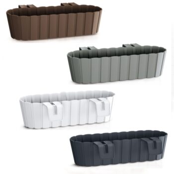 Plastový balkónový kvetináč DDECZ400 38,3 cm bude ideálnou voľbou pre vypestovanie rôznych okrasných kvetov, rastliniek či čerstvých byliniek, ktoré použijete v kuchyni ako prísadu do jedál. Farebné prevedenie antracit a dizajn pripomínajúci malé latky mu dodávajú neprehliadnuteľný šmrnc. Vyrobený…