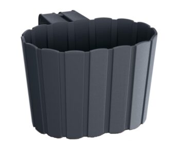 Oválny plastový balkónový kvetináč DDEZ200 19,4 cm bude ideálnou voľbou pre vypestovanie menších rastliniek či čerstvých byliniek, ktoré použijete v kuchyni ako prísadu do jedál. Farebné prevedenie antracit a dizajn pripomínajúci malé latky mu dodávajú neprehliadnuteľný šmrnc. Vyrobený je z plastu,…
