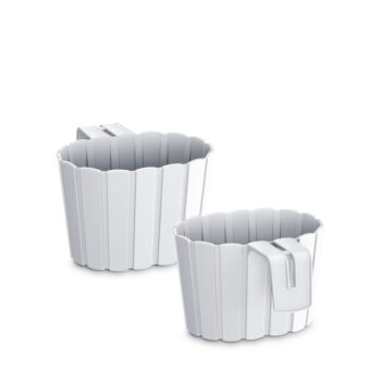 Oválny plastový balkónový kvetináč DDEZ200 19,4 cm bude ideálnou voľbou pre vypestovanie menších rastliniek či čerstvých byliniek, ktoré použijete v kuchyni ako prísadu do jedál. Farebné prevedenie biela a dizajn pripomínajúci malé latky mu dodávajú neprehliadnuteľný šmrnc. Vyrobený je z plastu,…