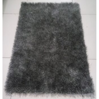 Koberec DELLA 80x150 cm je neutrálny a striedmy koberec, ktorý vám vyhovie po všetkých stránkach. Vyrobený je zo 100% polyesteru sivej farby, ktorá je trendy a nadčasová. Svoje uplatnenie nájde v modernom aj rustikálnom štýle. Polyester si zachováva svoje vlastnosti, a tak pri každom kontakte…