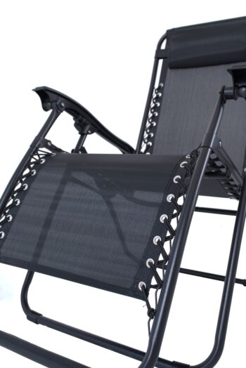 Krásne dvojpolohové záhradné kreslo z hliníkovej konštrukcie DELUXE je dodávané v tmavozelenej farbe výplne. Podrúčky sú z PVC, výplň je z textílie odolnej poveternostným vplyvom. Kreslo má polohovateľnú opierku chrbta a dodáva sa s podhlavníkom. Pod opierkami rúk sa nachádzajú…