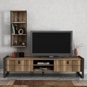 Dizajnový TV stolík DELUXE LOST vás vďaka svojmu netradičnému prevedeniu prenesie do sveta orientu. Je charakteristický výraznou kresbou dreva, ktorá je doplnená metalovými prvkami v podobe úchytov a masívnych nožičiek. Skrinka poskytuje dostatok úložného priestoru vo forme otvorených políc ako aj zatvorených skriniek s výklopom. Súčasťou TV stolíka DELUXE LOST je aj praktická závesná polica, ktorá ideálne poslúži na vystavenie dekorácií či kníh. Farebné prevedenie: čierny kov / orechRozmery: (š/v/h) 184,5 x 45 x 34 (ďalšie rozmery v nákrese)Dodávame v demonte. V ponuke aj konferenčný stolík v rovnakom prevedení. (viď. Príslušenstvo)