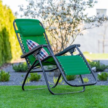 Krásne dvojpolohové záhradné kreslo z hliníkovej konštrukcie DELUXE je dodávané v tmavozelenej farbe výplne. Podrúčky sú z PVC, výplň je z textílie odolnej poveternostným vplyvom. Kreslo má polohovateľnú opierku chrbta a dodáva sa s podhlavníkom. Pod opierkami rúk sa nachádzajú…