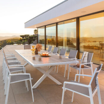 DEOKORK Hliníkový stôl BERGAMO II. 250/330 cm (biela)