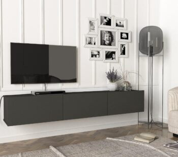 Moderný a štýlový TV stolík DOMEL vás oslový svojim minimalistickým dizajnom a priaznivou cenou. Je ideálny do moderne zariadených priestorov a vďaka závesnému systému pôsobí vzdušne a štýlovo. TV skrinka poskytuje dostatok úložného priestoru vo forme výklopných skriniek.Farebné prevedenie: šedý antracitMateriál: kvalitné 18 mm LTD hranené PVC páskouRozmery TV stolíka: (š/v/h) 180 x 29,5 x 29,5 cm Dodávame v demonte.