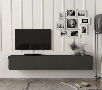 Moderný a štýlový TV stolík DOMEL vás oslový svojim minimalistickým dizajnom a priaznivou cenou. Je ideálny do moderne zariadených priestorov a vďaka závesnému systému pôsobí vzdušne a štýlovo. TV skrinka poskytuje dostatok úložného priestoru vo forme výklopných skriniek.Farebné prevedenie: šedý antracitMateriál: kvalitné 18 mm LTD hranené PVC páskouRozmery TV stolíka: (š/v/h) 180 x 29,5 x 29,5 cm Dodávame v demonte.