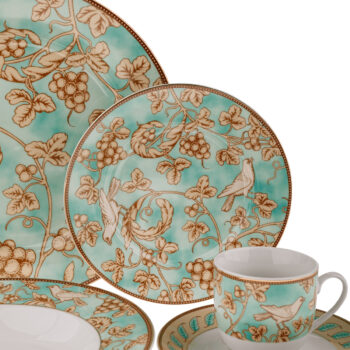 Predstavujeme vám elegantnú porcelánovú jedálenskú súpravu Donatella Turquoise, ktorá prinesie do vašej domácnosti nádych luxusu a moderného dizajnu. Táto súprava obsahuje 20 kusov, ktoré sú ideálne pre každodenné použitie aj špeciálne príležitosti. Vďaka kombinácii tyrkysovej,…