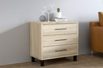 Moderná komoda DORINA Vás očarí svojím precíznym spracovaním a nadčasovým farebným prevedením dub sonoma.Komoda je vyrobená z veľmi kvalitného LTD materiálu. Obsahuje tri zásuvné šuplíky s čiernymi kovovými úchytkami.Štýlovosť jej dodávajú vysoké nožičky čiernej farby.Rozmery:- šírka: 70 cm,- výška: 70 cm,- hĺbka: 40 cm.Vďaka komode DORINA si vytvoríte krásny, mimoriadne útulný, ale aj funkčný interiér.Dodávame v demonte, pričom montáž je veľmi jednoduchá. 